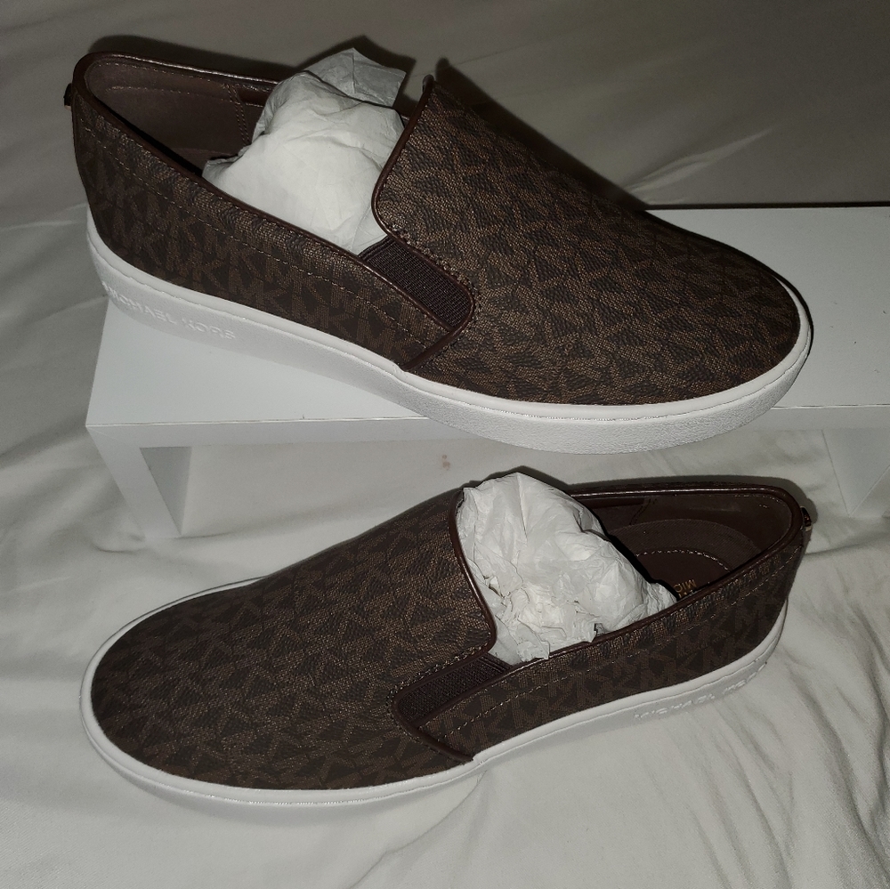 MK slip on shoes